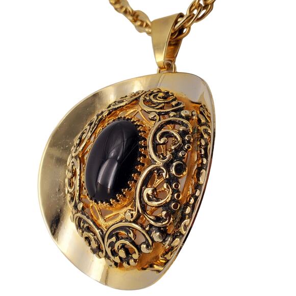 Oval Filigree Pendant Necklace Gold Tone Rope Chain Faux Black Onyx Vintage 70s - Picture 7 of 13